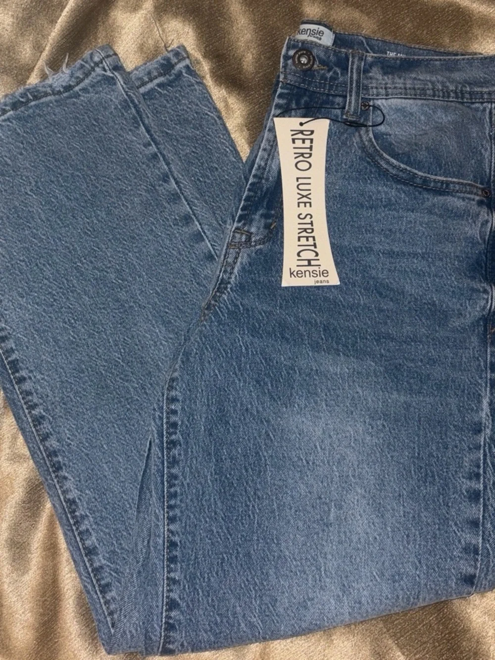 Kensie The Mila High-Rise Straight Jeans in Blue Denim